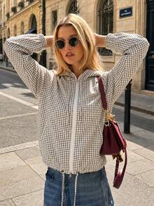 Women's Fine Grid Black & White Striped Zipper Hooded Drawstring Hem Short Windproof Jacket, Lightweight Casual Long Sleeve Outerwear For Autumn - Black - View 3