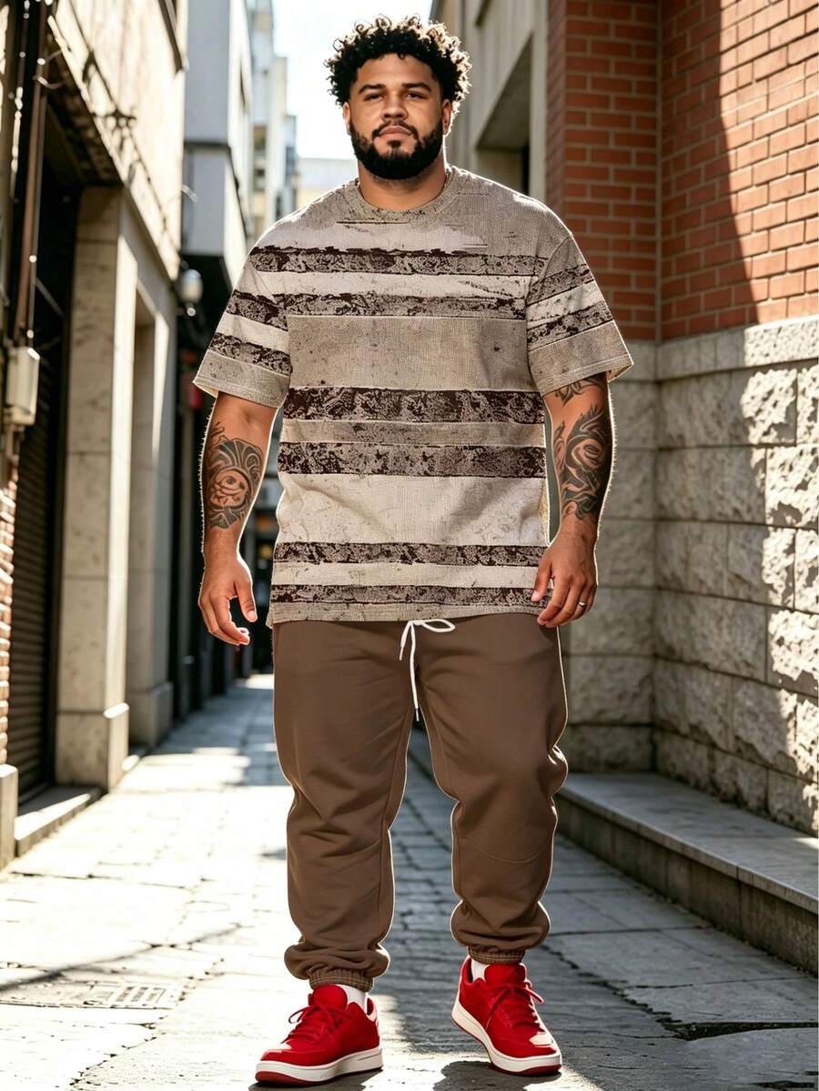 2pcs Plus Size Men's Vintage Distressed Brown Coffee Horizontal Striped Print Short Sleeve T-Shirt And Solid Coffee Drawstring Cuffed Sweatpants Set, Loose Fit Breathable Skin-Friendly Summer American Retro Casual Sports Outfit - Brown - View 1