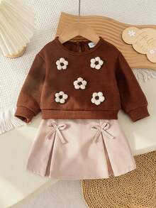 2pcs Baby Girl Gentle Vintage Textured 3D Floral Round Neck Long Sleeve Top & Bow A-Line Skirt Set, Spring/Autumn - Maroon - View 2