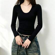 黑色方領長袖女款內搭T恤，修身顯瘦短版，秋季穿搭時尚優雅基本款層疊上衣，萬聖節造型 - 黑色 - 查看 3