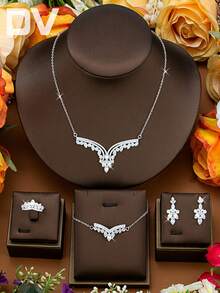DV JEWELRY Juego de joyas de 5 piezas/set con circonita cúbica chapada en oro blanco, collar, pulsera, pendientes, anillo con apertura oculta, regalo de joyas elegante para citas, fiestas, aniversarios - Plateado - Ver 2
