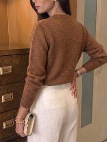 Cardigan Rajut Lembut Leher Bulat Bergaya Vintage untuk Wanita, Kancing Motif Bunga dengan Saku, Pakaian Kencan Musim Gugur/Musim Dingin yang Nyaman dan Modis - Merah tua - View 11
