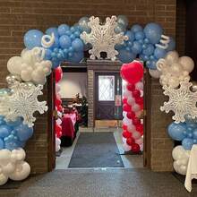 2/4Pcs 36inch Transparent Snowflake Balloons Christmas Clear Snowflake Foil Mylar Balloons For Winter Wonderland Ice Snow Theme Birthday Party Baby Shower Wedding Home Decorations - View 9