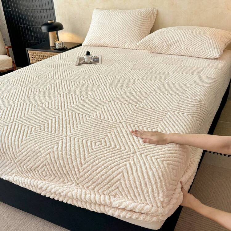 1pc Jacquard Fitted Sheet(Pillowcases Not Included), Available In Multiple Colors, Soft & Warm Mattress Protector, All‑Around Elastic Design, Comfortable And Durable Home Textile, Bedroom Bedding, Suitable For All Seasons, An Excellent Gift - Off-white - View 1