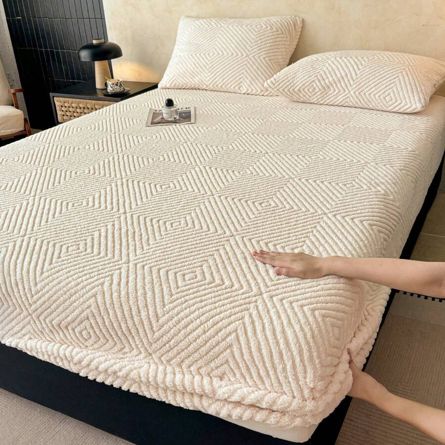 1pc Jacquard Fitted Sheet(Pillowcases Not Included), Available In Multiple Colors, Soft & Warm Mattress Protector, All‑Around Elastic Design, Comfortable And Durable Home Textile, Bedroom Bedding, Suitable For All Seasons, An Excellent Gift - Off-white - View 1