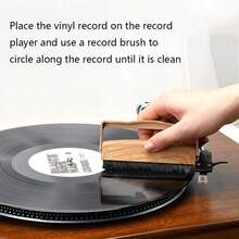 1PC Vinyl Record Brush, Phonograph Vinyl Cleaning Brush, Retro LP Record Anti-Static Cleaning Brush - Multicolor - View 2