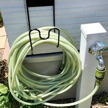 1pc Wall-Mounted Hose Hook, Sturdy Rust-Proof Bracket (Includes Mounting Screws), Garden Hose Holder, Suitable For Outdoor Use, Can Store Hoses, Extension Cords And Gardening Tools. - A - View 5