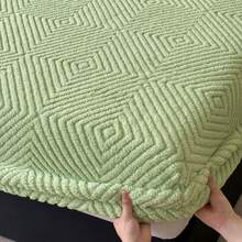1pc Jacquard Fitted Sheet (Pillowcase Not Included), Multiple Colors Available, Soft & Warm Mattress Protector, All-Around Elastic Design, Comfortable & Durable Home Textile, Bedroom Bedding, Suitable For All Seasons, Great Gift - Light Green - View 3