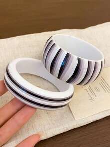 1pc Striped Round Open Acrylic Bracelet, Minimalist Personalized Women's Bangle - Black and White Stripes - View 1