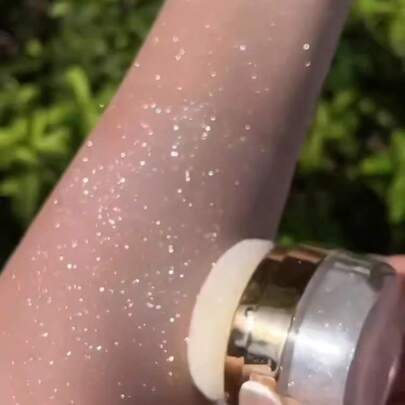 DIKALU Polvo Iluminador Brillante 3g para Body, Clavícula, Ropa y Cabello, Polvo de Brillo Iluminador Tipo Hada para Novias y Bodas, Polvo de Brillo Corporal para Crear Maquillaje Brillante, Adecuado para Regalos/Fiestas