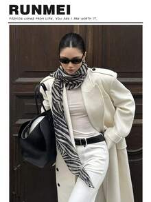 1 buah Syal Motif Leopard Merek Mewah, Syal Dekoratif Serbaguna Motif Garis Zebra untuk Wanita Musim Gugur/Dingin - Hitam dan Putih - View 1