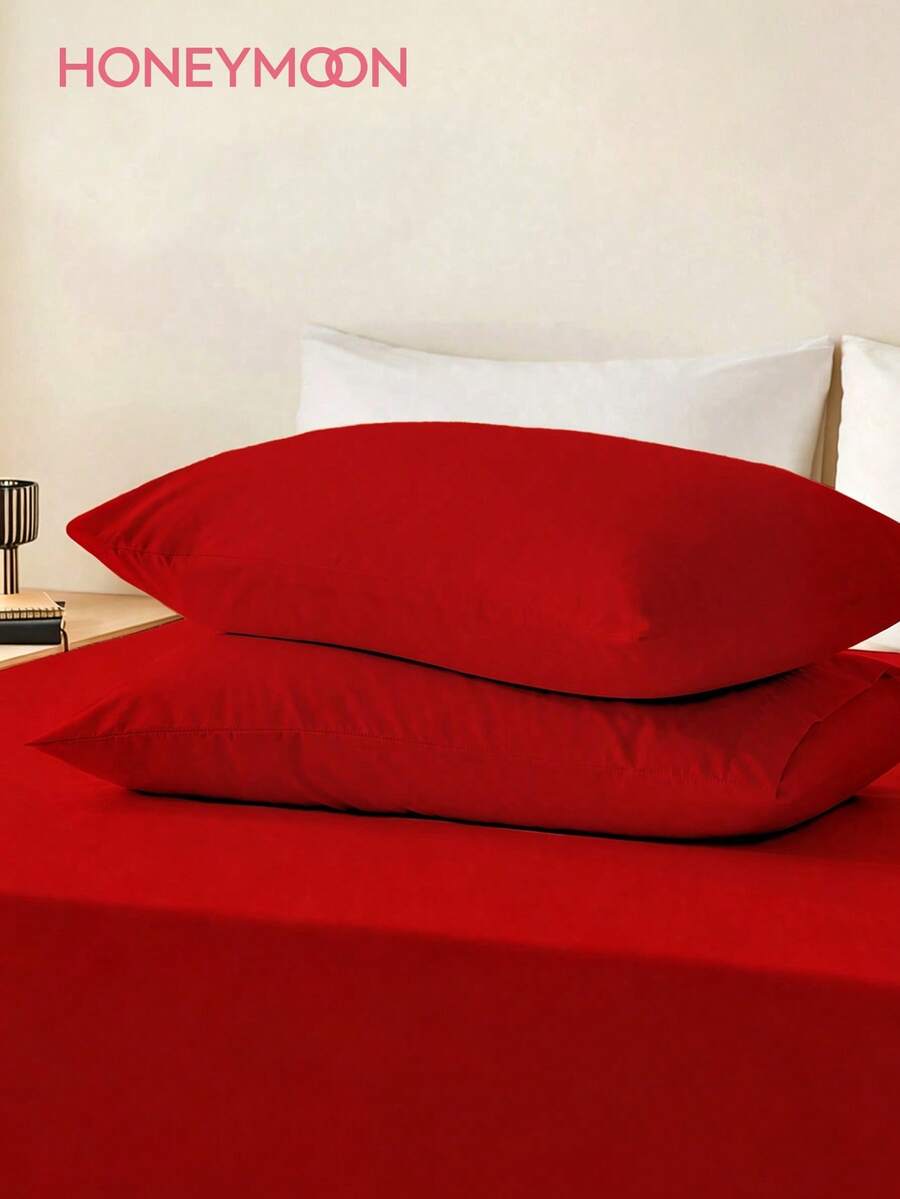 HONEY MOON 2pcs Ultra Soft Solid Color Pillowcases, Soft & Breathable, Envelope Closure, Wrinkle-Resistant, No Filling - Suitable For T/F/Q/K Size Home And Dorm, Red - Red - View 1