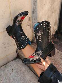 Sepatu Bot Pendek Wanita Gaya Retro Amerika Barat Serbaguna Edisi Terbatas Langka 2026 dengan Bordir Burung, Ujung Lancip, Hak Tebal, Sepatu Bot Berkuda dengan Bordir dan Hak Tebal - Hitam - View 8