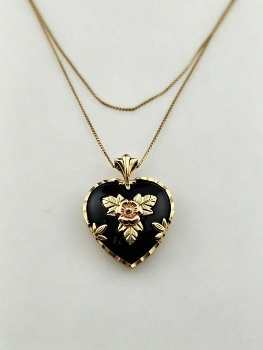 1pc Black Gothic Heart-Shaped Necklace,For Men's Jewelry Accessories With Leaf Design Element In The Center Of The Pendant,Must-Have Item For Outings - Necklace - View 1