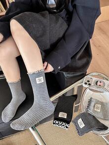 1/3 Pairs Women's Korean Vintage Ruffle Lace Striped Personalized Fabric Label Letter Daily Commute Versatile Mid-Calf Socks, Autumn/Winter - Multicolor - View 8