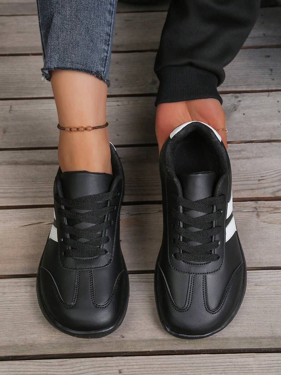 Women's Plus Size Wide Fit Athletic Shoes, Solid Color Faux Leather Patchwork, Front Lace-Up, Suitable For Sports And Casual Wear, Versatile And Lightweight
