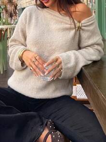女款休閒可愛優雅法式風金鈕扣露肩長袖針織套頭毛衣，基礎秋冬穿搭，聖誕風格 - 杏色 - 查看 7