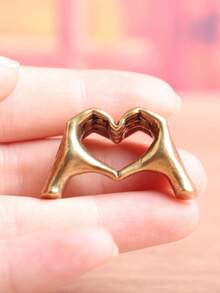 Fashionable Gold Heart-Shaped Mini Statue, Metal Craft Decorative Ornament, Suitable For Home And Office Desktop Display, Collectible Small Sculpture, Ideal Holiday Gift For Halloween, Thanksgiving, Christmas And Personal Collection - Multi-color - View 9