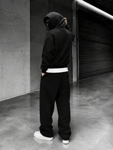 YUNCHIC Dark Style Hooded Face-Covering Sweatshirt And Loose Sweatpants With Cross Print, Casual 2 Pieces Set For Men, Autumn/Winter - Black - View 3