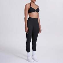 Set 2pcs Pakaian Yoga Wanita Tanpa Jahitan, Bra Olahraga Leher Halter & Legging Pengangkat Pinggang Tinggi untuk Latihan di Gym - Hitam - View 9