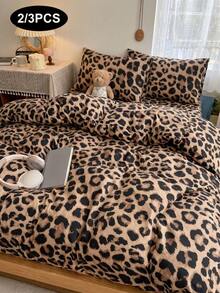 2/3pcs Brown Leopard Print Bedding Set, Soft And Breathable, Wrinkle-Resistant, Improves Sleep Quality, Luxury Hotel Style, Gift For Parents And Friends, Double-Sided Dual-Color Quilted Duvet Cover*1, Pillowcase*1/2, Size Options: Extra Large, Large, Standard Double, Single - Brown - View 2