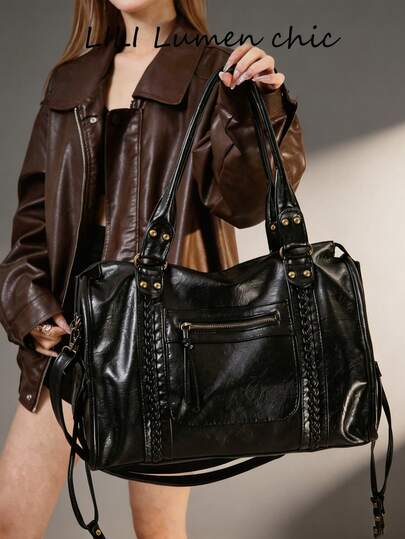 Sac cabas noir en PU à la mode, avec garniture texturée tressée et poignées renforcées par des rivets des deux côtés, poche zippée à l'avant pour un rangement pratique des petits objets, corps de grande capacité convenant pour les trajets de bureau, les voyages sur le campus étudiant, les courses du week-end et les courts voyages