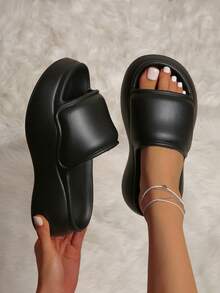 luofu New Summer Women Casual Simple Platform Thick Sole Solid Color Sandals, Fashion Outdoor Beach Party High Heel Slippers,Travel Essential - Black - View 2