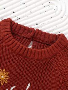 Sweater Rajut Leher Bulat untuk Bayi dan Balita, Atasan dengan Bordir Huruf dan Bunga, Warna Burgundy Vintage, Lengan Raglan, Kancing Belakang, Sweater Bayi Musim Semi dan Gugur - Burgundy - View 5