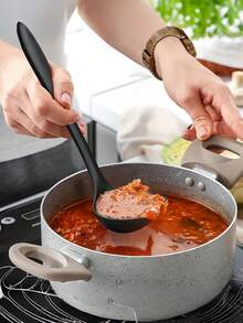 1 buah Sendok Sup Silikon Tahan Panas, Peralatan Dapur Anti Lengket, Desain Ergonomis Gagang Panjang, Sendok Sup Multifungsi, Cocok untuk Memasak dan Menyajikan Sup, Semur, Saus Cabai, Kuah Daging, Saus, Aman untuk Mesin Pencuci Piring - View 7