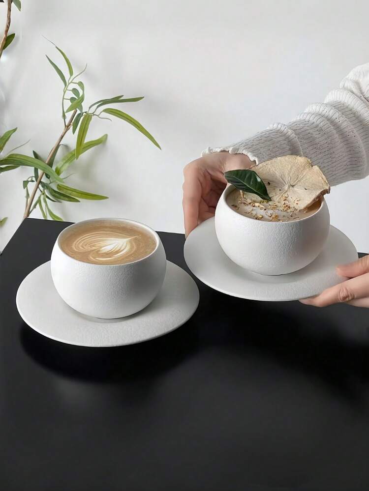 1 Set Handheld Egg-Shaped Matte Ceramic Cup And Saucer, French Vintage Fired Stone Texture Ceramic Coffee Cup And Saucer, Exquisite Afternoon Tea Cup And Saucer Set, Suitable For Living Room, Dining Room, Coffee Shop - Multicolor - View 6