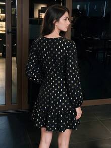 Elegant Women's Polka Dot V-Neck Dress, Long Petal Sleeves, Layered Ruffle Hem, Suitable For Autumn/Winter Travel, Outings And Dates - Black - View 5