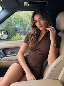 SUNSTORY Women's Autumn Solid Color Cross-Front Wrap Cut Short Sleeve V-Neck Waist-Cinching Bodycon Knit Dress, Suitable For Daily Outings, Dates, Gatherings, Coffee Shop Visits, Selfies, Shopping, Vacation, Casual Wear - Brown - View 5