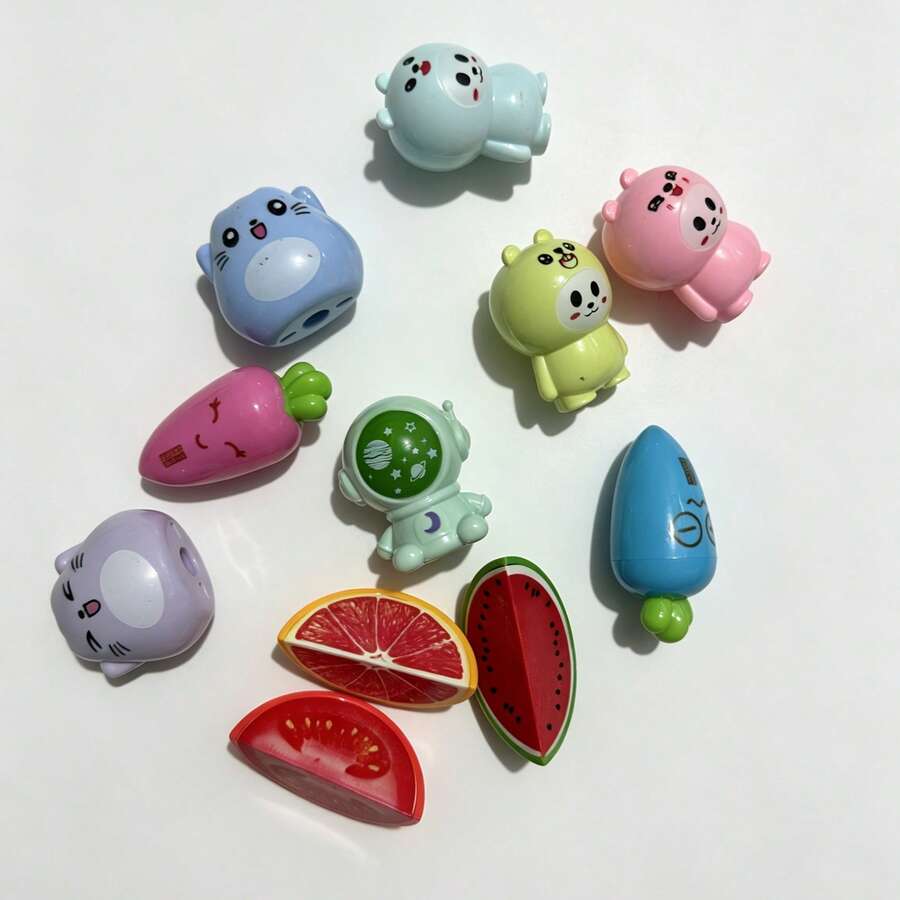 1pc Portable Mini Manual Pencil Sharpener, Cute Cartoon Animal & Fruit Shaped Pencil Sharpener, Office & School Supplies, Student Stationery Gift - Color Style Randomized - View 1