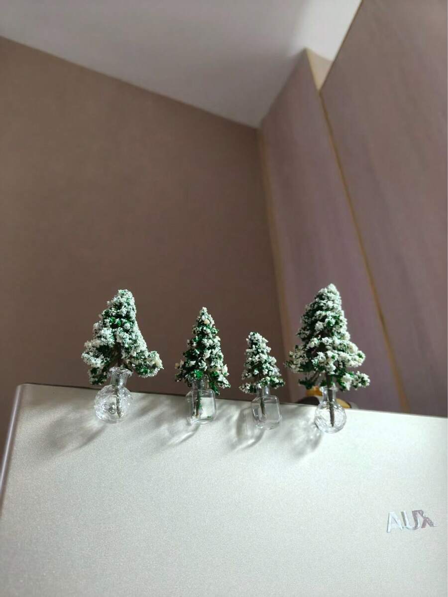 8/1/4pcs Small Christmas Tree Fridge Magnetic Vase, Multiple Cute Small Magnetic Floral Decorations, Fun And Beautiful Christmas Plant Magnetic Decor, Suitable For Storage Cabinets, Offices And Kitchens, Random Shipment - Christmas Tree a Refrigerator Magnet - View 1