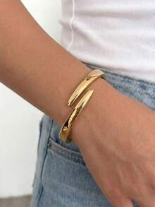 1pc Minimalist Asymmetric Cross Spring Design Bracelet, Polished Gold Plated Elastic Open Cuff Bracelet Suitable For Daily Jewelry Matching, Unisex - Gold - View 3