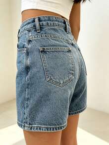 Shorts de mezclilla para mujer de cintura alta, lavado desgastado, corte holgado, shorts vaqueros cómodos, ideal para verano, disimula caderas anchas, ropa casual urbana - Azul lavado oscuro - Ver 2