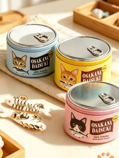 Cute Cat Canned Food Shaped PU Leather Makeup Bag, With Fish Bone Divider Snap Closure Portable Jewelry Box, Partitioned Storage For Earrings, Rings, Necklaces, Large Capacity Cylindrical Creative Coin Purse, Designed For Students, Jewelry Lovers, Women And Cat Lovers, Waterproof Portable Storage Bag With Zipper, Iron Canned Sardine Travel Toiletry Bag, Storage For Cosmetics, Earphones, Keys, Toiletries, Dorm Desk Makeup Vanity Organizer, Holiday Birthday Back To School Season Halloween Teacher's Day Christmas Valentine's Day Gift