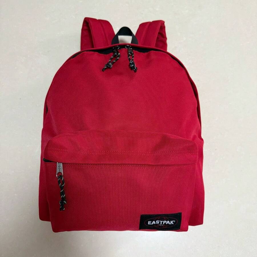 Bestickter Rucksack, leichter Schulrucksack für Männer und Frauen, großFassungsvermögen für Sport, Fitness und Reisen. - Rot - Übersicht 1