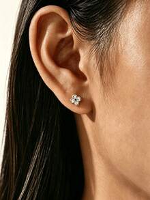 1 Pair Copper Alloy Korean Style Minimalist Four-Leaf Clover Rhinestone Stud Earrings, Gentle Elegant Flower Design, Daily Versatile Earring Accessory - Flower - View 1