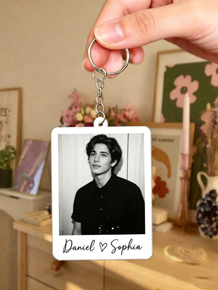 Customizable Personalized Photo Acrylic Keychain, Couples Keychain, Boyfriend/Husband Gift, Personalized Photo Keychain, Couples Gift, Valentine's Day Gift For Him, Customizable Keychain, Anniversary Gift, Customized Gift, Multifunctional, Decorative, Exquisite, Fashionable, Minimalist Style - Multicolor - View 2