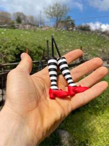 2pcs Printed Gothic Fence Design Witch Leg Planter Decor Ground Stake, Potted Plant Garden Decoration, Yard Lawn Ornament, Suitable For Easter, Halloween And Seasonal Home Garden Outdoor Decor, Horror Style - Multiple Styles - View 4