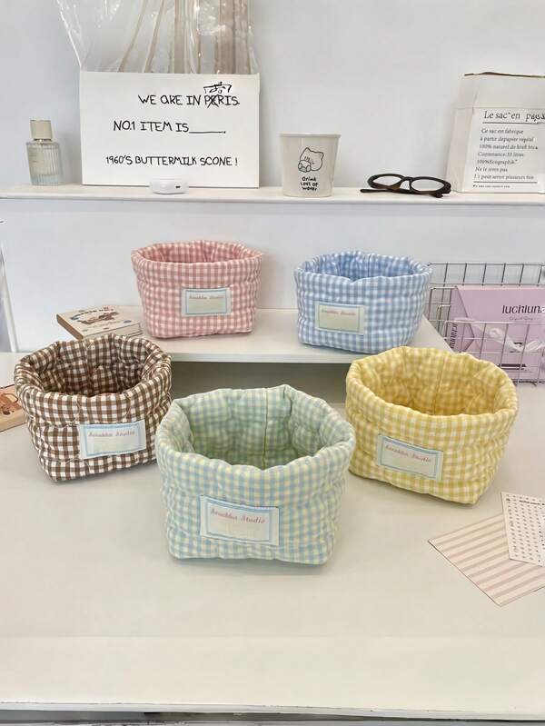 Super Cute Plaid Desktop Storage Basket, Perfect For Organizing Miscellaneous Items, Lipsticks, Makeup Brushes, Skincare Products, Also Suitable As Desktop Decoration. Equally Applicable For Earphones, Lipsticks And Stationery. Dorm Essential.