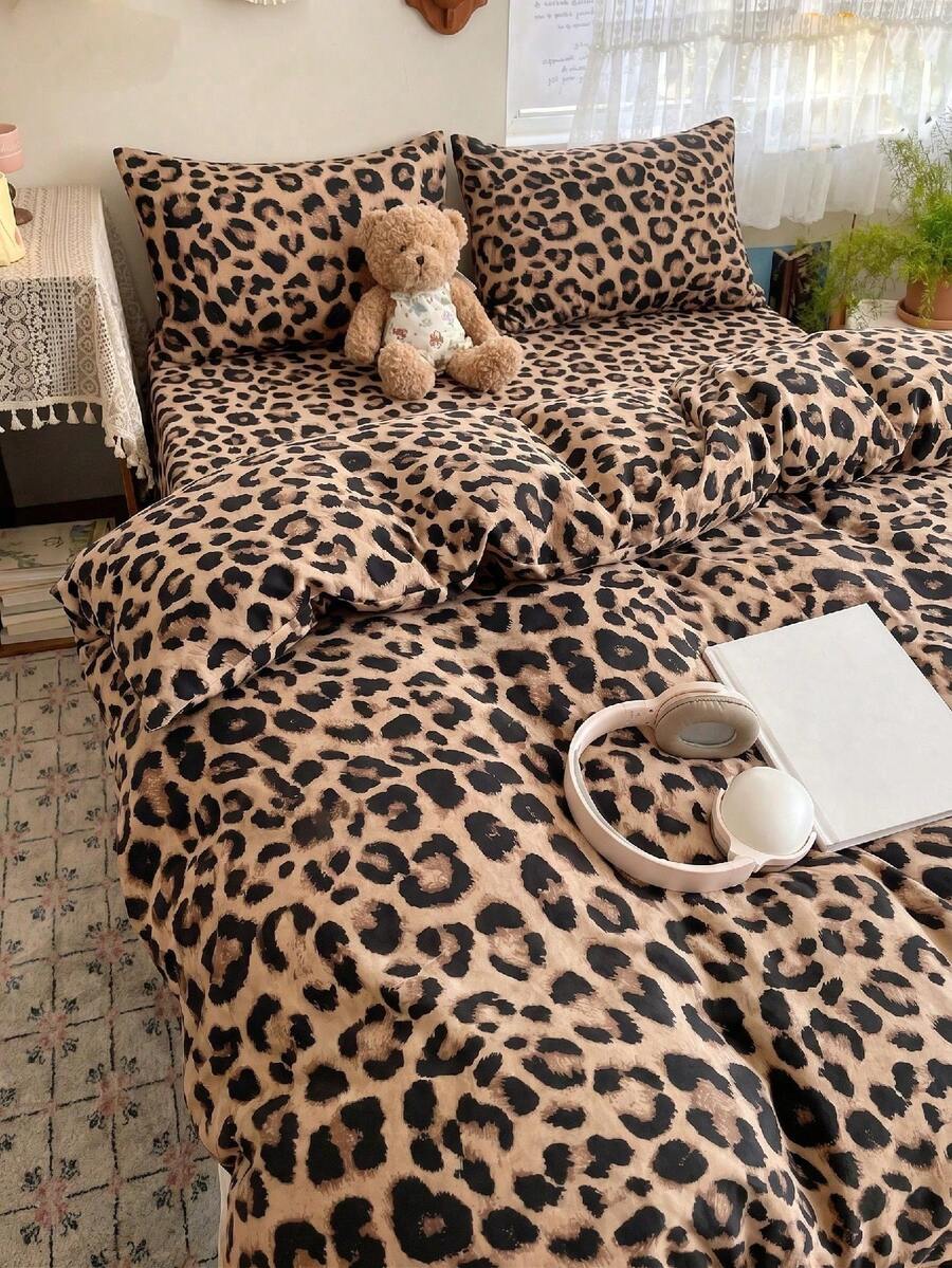2/3pcs Brown Leopard Print Bedding Set, Soft And Breathable, Wrinkle-Resistant, Improves Sleep Quality, Luxury Hotel Style, Gift For Parents And Friends, Double-Sided Dual-Color Quilted Duvet Cover*1, Pillowcase*1/2, Size Options: Extra Large, Large, Standard Double, Single - Brown - View 1