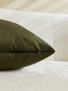 1pc/2pcs Olive Green Velvet Solid Color Decorative Pillow Case (Pillow Insert Not Included), Square Cushion Cover, Holiday Home Pillow Decor, Soft Comfortable Fabric, Modern Decorative Sofa, Home Bedroom, Dorm Use - Olive Green - View 3