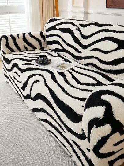 1PC Black & White Carved Zebra Stripe Cationic Fleece Full Cover Elastic Sofa Slipcover, Home Sofa Protector, Personalized Soft Decor Sofa Cover Set, Classic Black & White Color Scheme, 3D Carved Zebra Pattern, Machine Washable, Dry Cleanable, Suitable For 1/2/3/4 Seater Sofas, Autumn/Winter Style