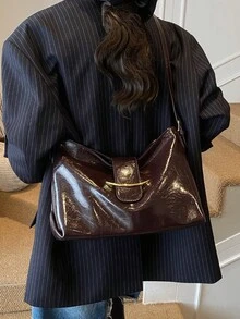 時尚優雅金屬裝飾女款肩背包，高端亮面PU材質可調節肩帶單肩包/斜挎包 - 咖啡棕 - 查看 5