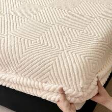 1pc Jacquard Fitted Sheet(Pillowcases Not Included), Available In Multiple Colors, Soft & Warm Mattress Protector, All‑Around Elastic Design, Comfortable And Durable Home Textile, Bedroom Bedding, Suitable For All Seasons, An Excellent Gift - Off-white - View 3