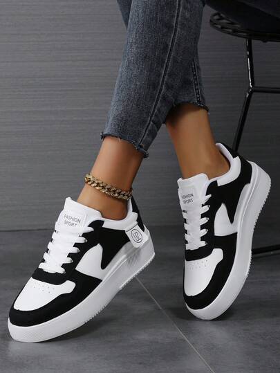 Zapatillas casuales de mujer con bloques de color, cordones y suela gruesa, diseño minimalista de contraste de color en la parte superior, adecuadas para uso diario, desplazamientos y todas las estaciones