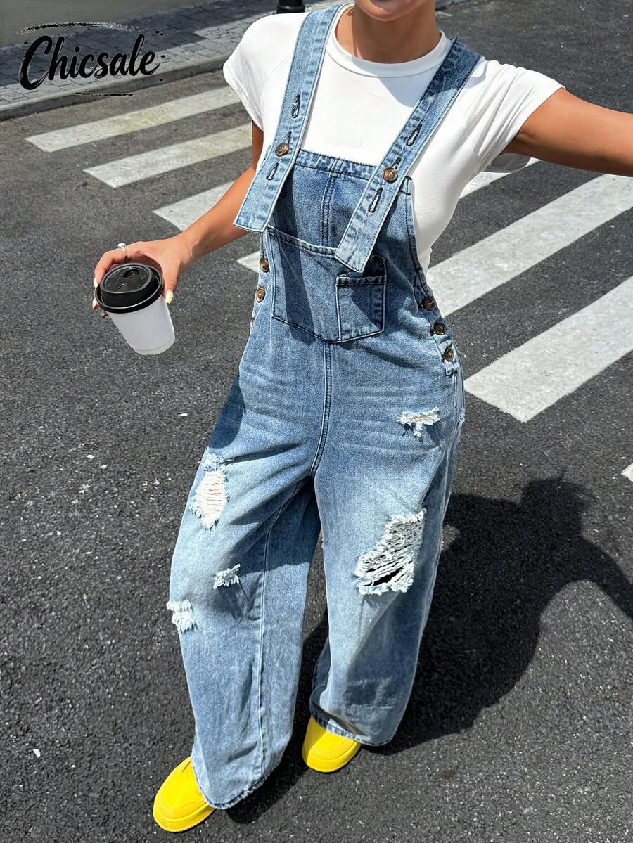 Eleganter lässiger Damen-Jumpsuit aus gewaschenem, distressed Denim, Herbst-Urlaubsoutfit - Helle Waschung - Übersicht 1