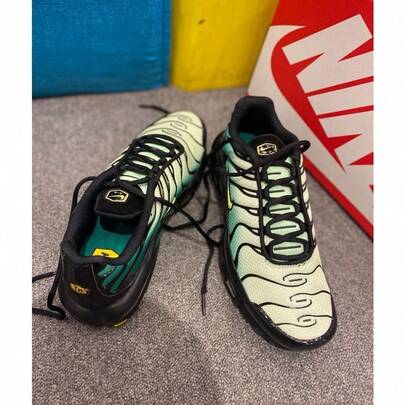 Nike Men Sneakers